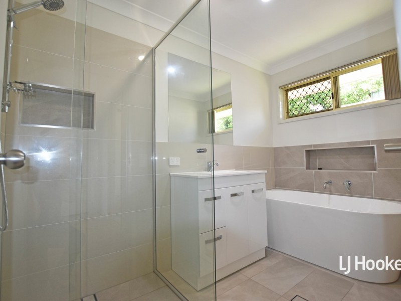 40 Washbrook Crescent, Petrie QLD 4502