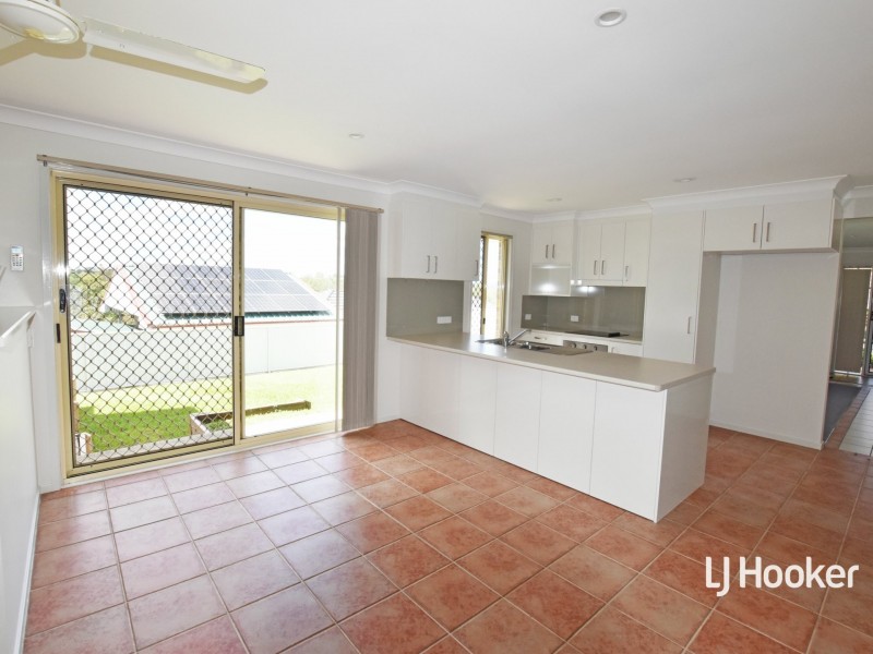 40 Washbrook Crescent, Petrie QLD 4502