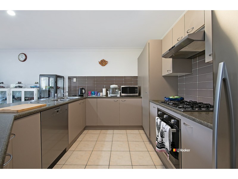 16 Diamond Avenue, Kallangur QLD 4503