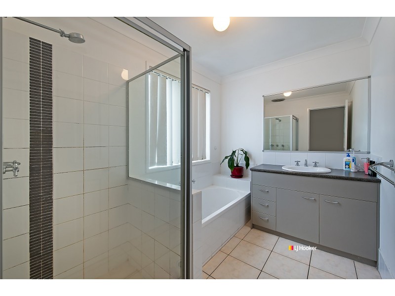 16 Diamond Avenue, Kallangur QLD 4503