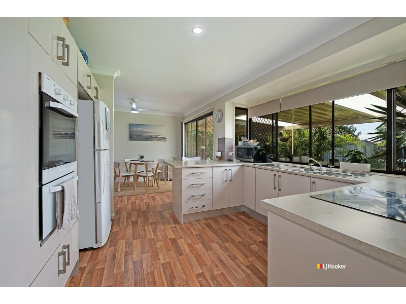 1 Arrakune Crescent, Kallangur QLD 4503