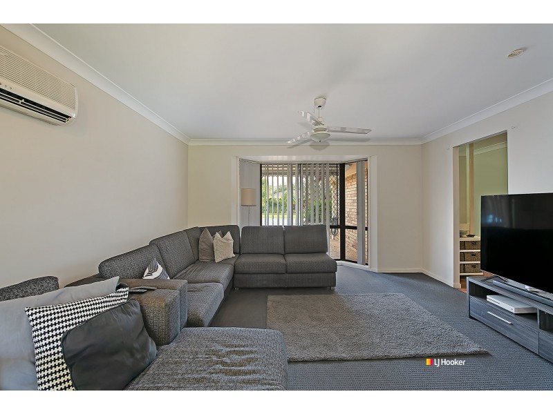 1 Arrakune Crescent, Kallangur QLD 4503