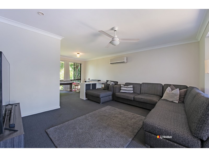 1 Arrakune Crescent, Kallangur QLD 4503
