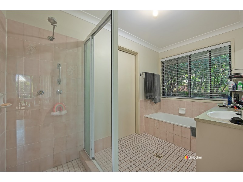 1 Arrakune Crescent, Kallangur QLD 4503