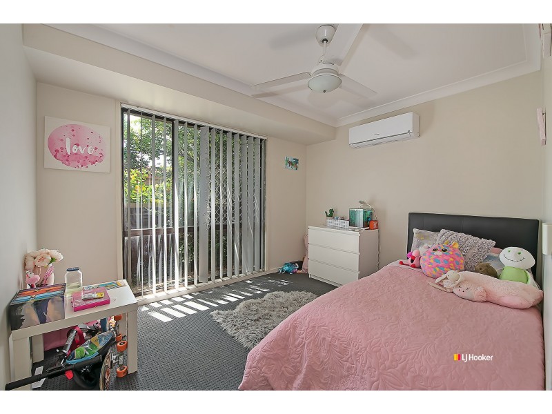 1 Arrakune Crescent, Kallangur QLD 4503
