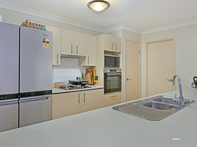 18 Huron Place, Narangba QLD 4504