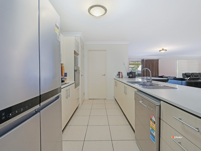18 Huron Place, Narangba QLD 4504