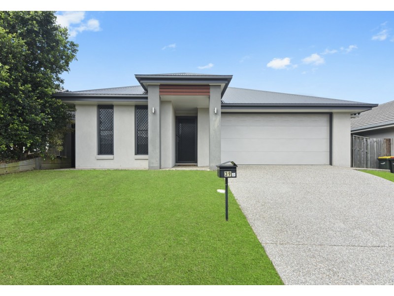 39 Ascot Crescent, Kallangur QLD 4503