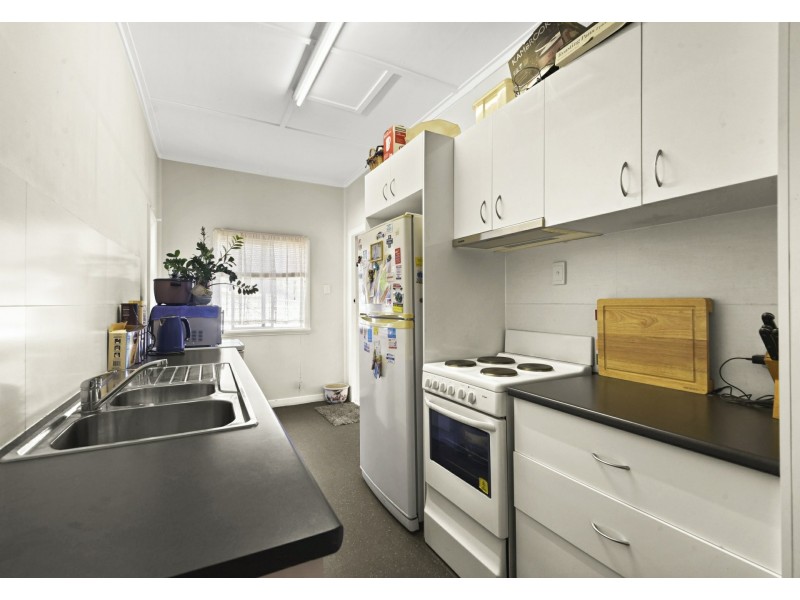 75 Victoria Avenue, Woody Point QLD 4019