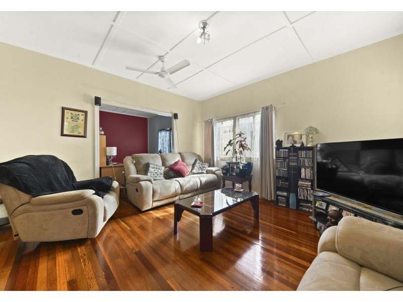 75 Victoria Avenue, Woody Point QLD 4019