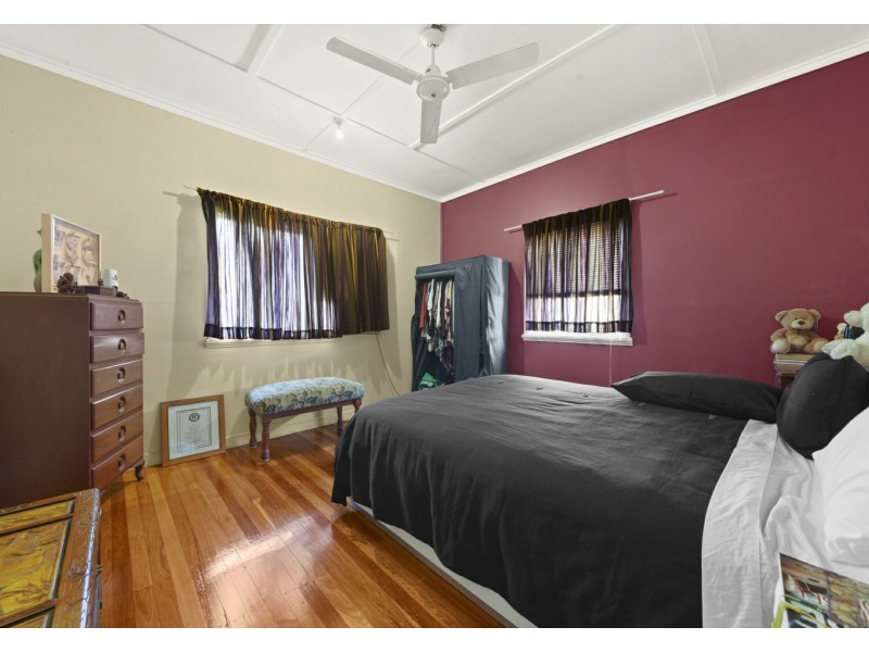 75 Victoria Avenue, Woody Point QLD 4019