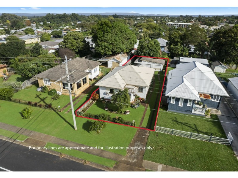 75 Victoria Avenue, Woody Point QLD 4019