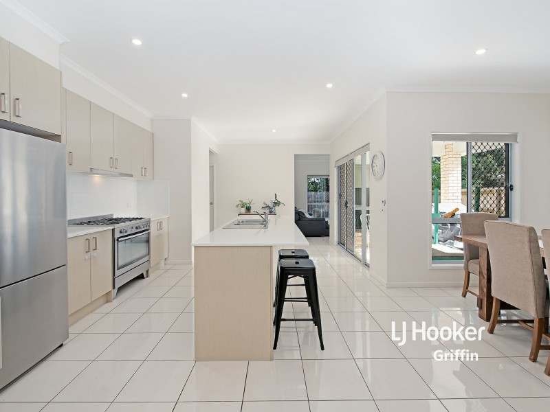 22 Shoreview Boulevard, Griffin QLD 4503