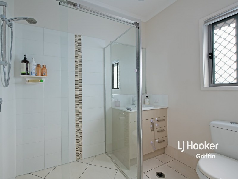 22 Shoreview Boulevard, Griffin QLD 4503