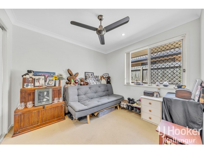 8 Adam Court, Kallangur QLD 4503