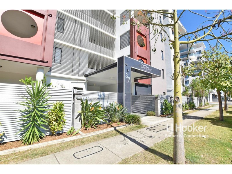 4/37 Playfield Street, Chermside QLD 4032