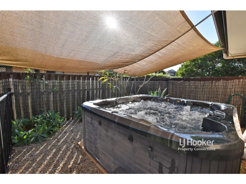 33 Allison Drive, Kallangur QLD 4503