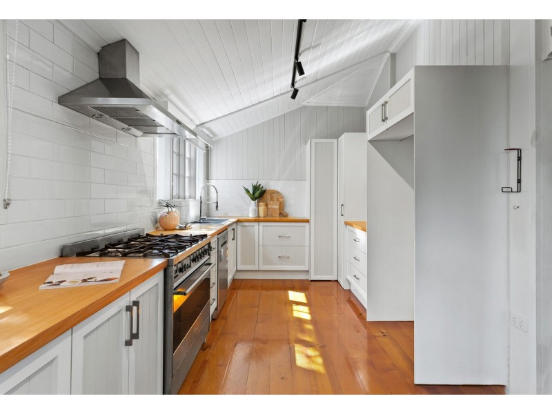 46 Cotton Street, Shorncliffe QLD 4017