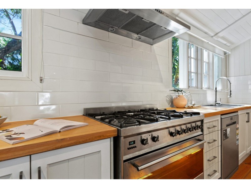 46 Cotton Street, Shorncliffe QLD 4017