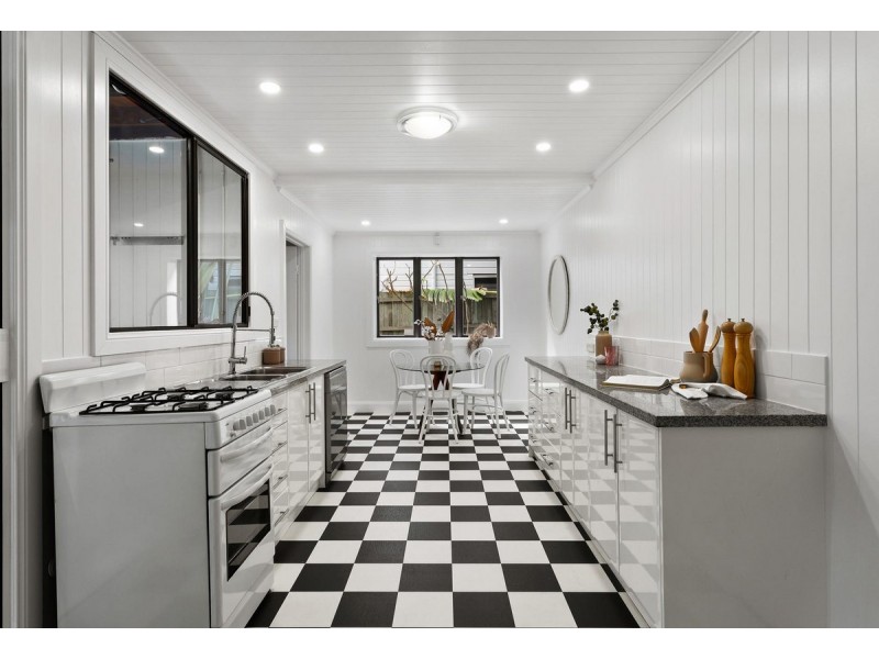 46 Cotton Street, Shorncliffe QLD 4017