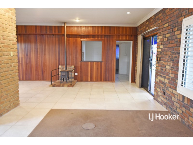 1723 Anzac Avenue, Kallangur QLD 4503