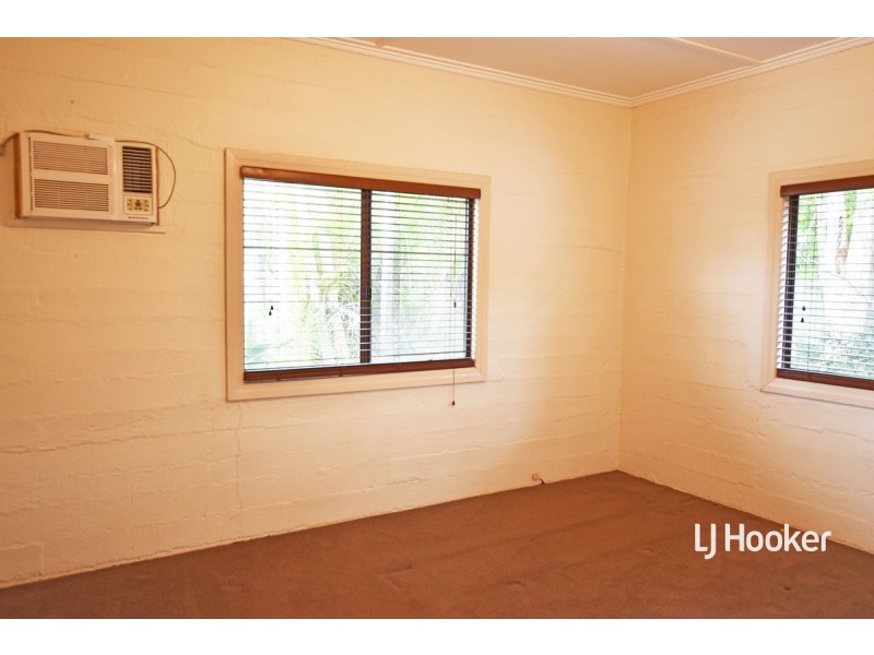 1723 Anzac Avenue, Kallangur QLD 4503