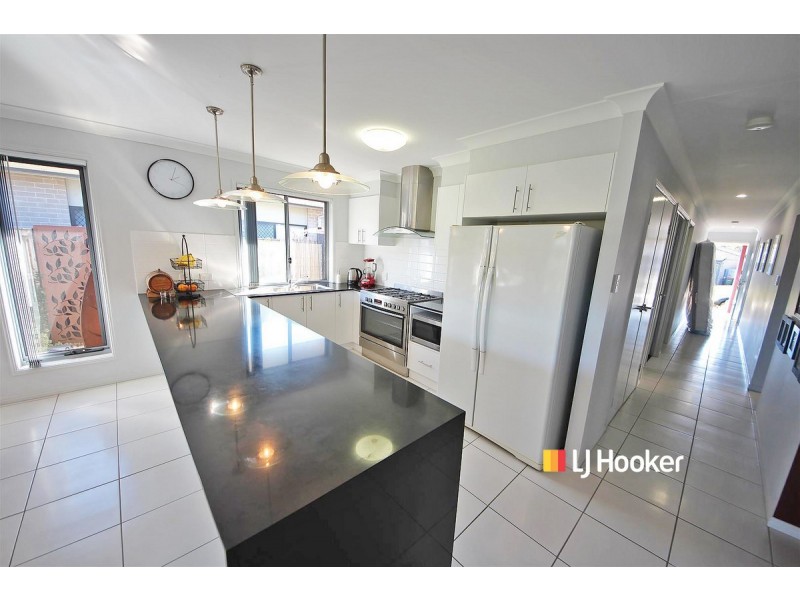 25 Honeyeater Crescent, Dakabin QLD 4503