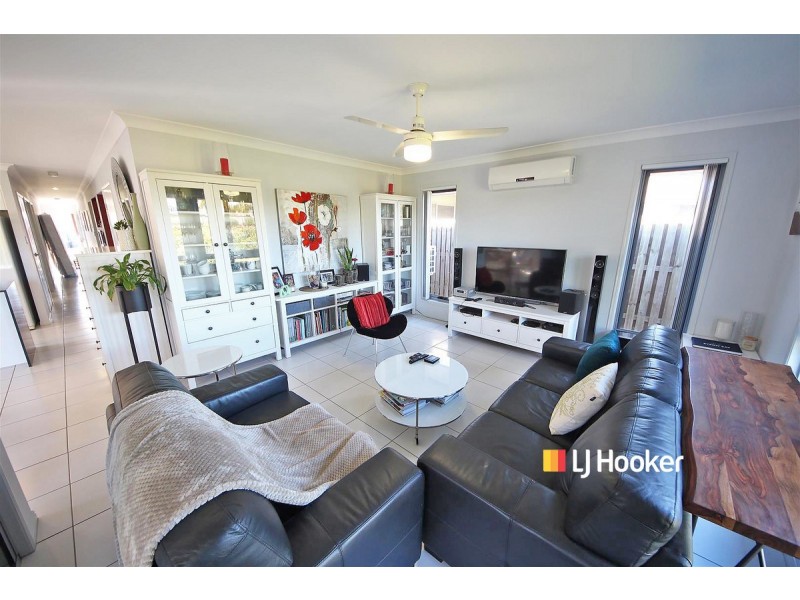 25 Honeyeater Crescent, Dakabin QLD 4503