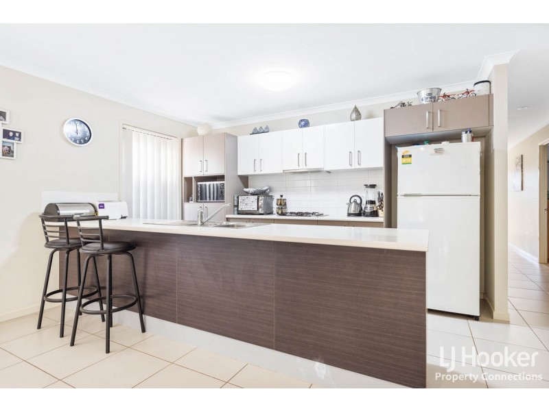19 Honeyeater Crescent, Dakabin QLD 4503