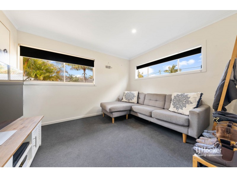 6 Theten Court, Kallangur QLD 4503