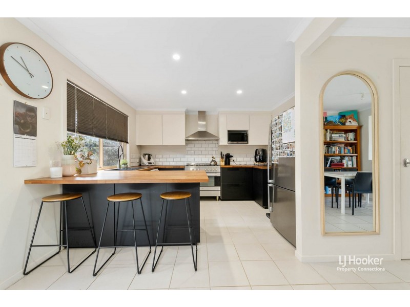 6 Theten Court, Kallangur QLD 4503