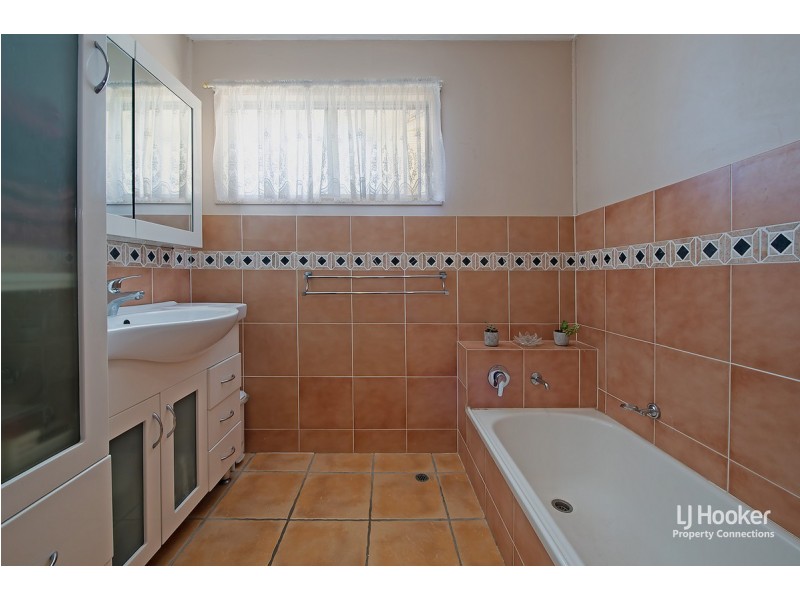 18 Campbell Street, Kallangur QLD 4503