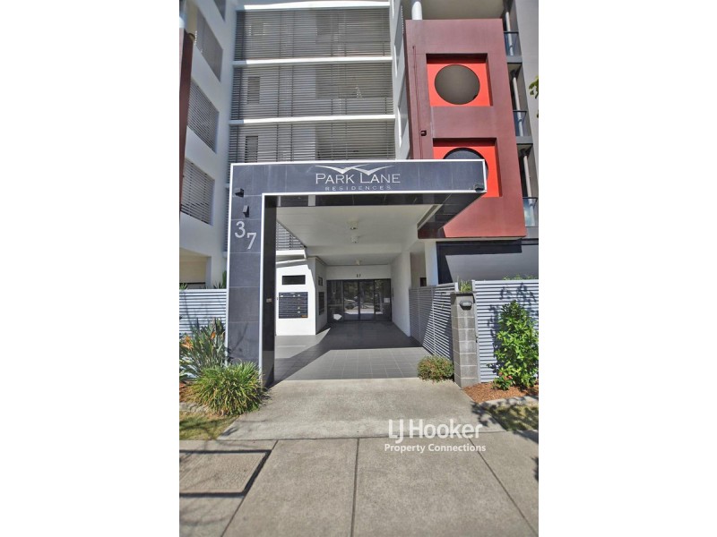 4/37 Playfield Street, Chermside QLD 4032