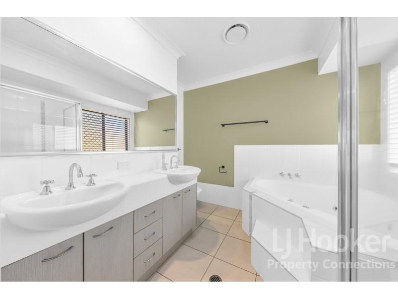 16 Yellow Robin Court, Narangba QLD 4504