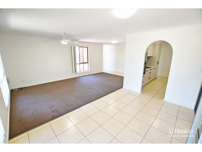 8 Cognac Court, Petrie QLD 4502