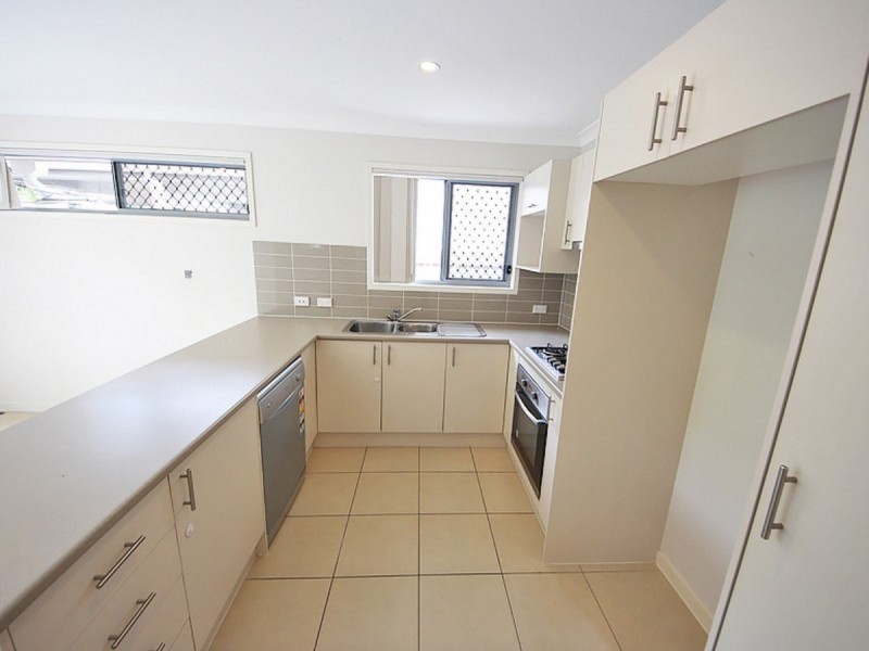 48 Birchgrove Crescent, Kallangur QLD 4503