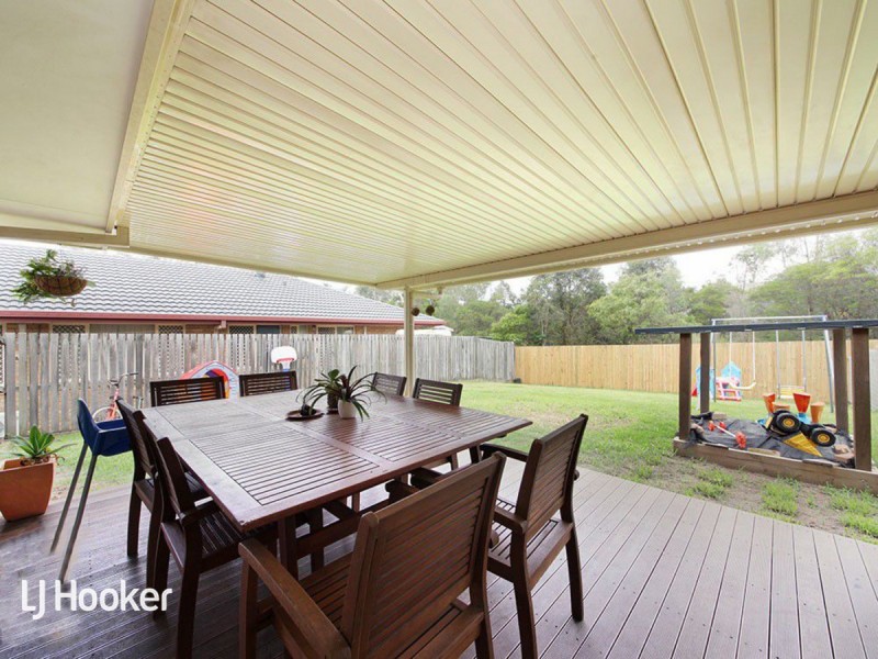 16 Wood Court, Kallangur QLD 4503