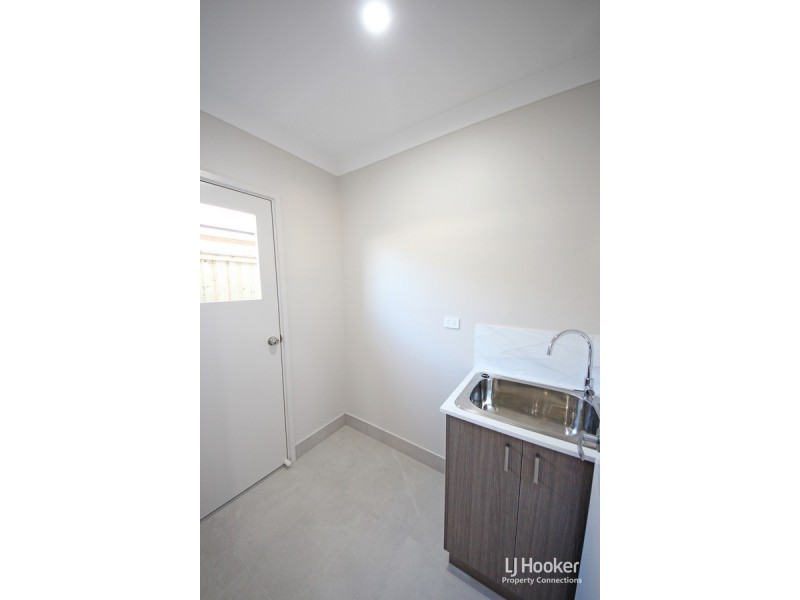 16 Golden Road, Morayfield QLD 4506