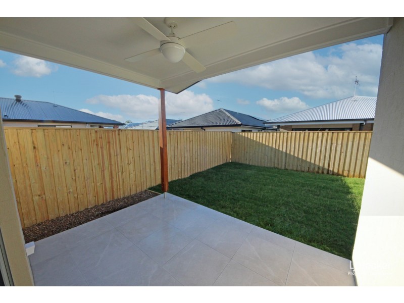 16 Golden Road, Morayfield QLD 4506