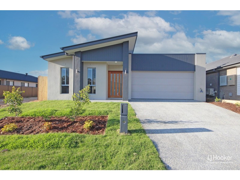 16 Golden Road, Morayfield QLD 4506