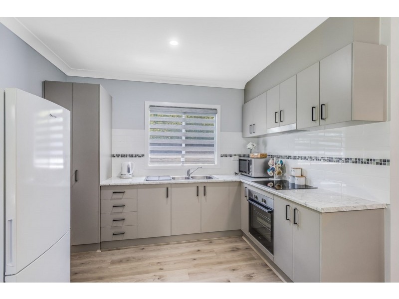 8 Maurice Street, Kallangur QLD 4503