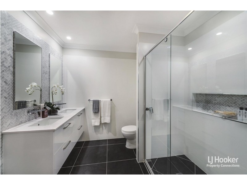 8 Markwell Crescent, Mango Hill QLD 4509
