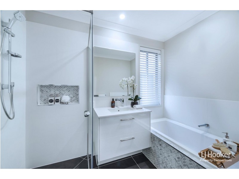 8 Markwell Crescent, Mango Hill QLD 4509