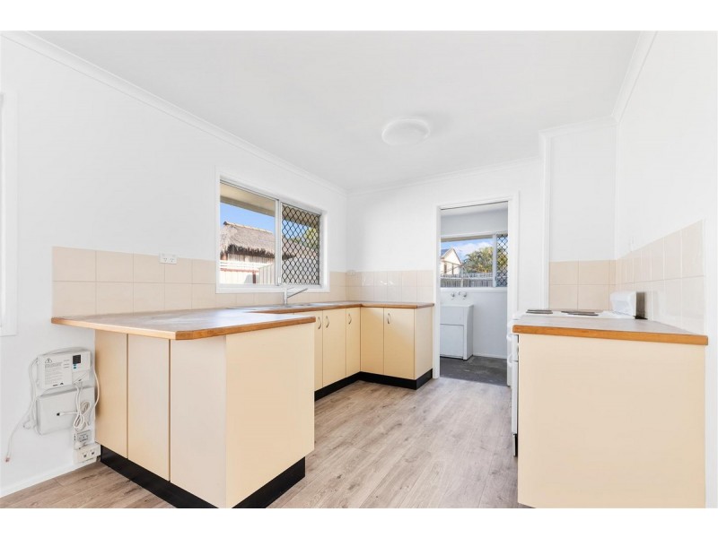 4 Medhurst Street, Kallangur QLD 4503