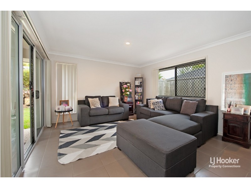 10 Suntrust Street, North Lakes QLD 4509
