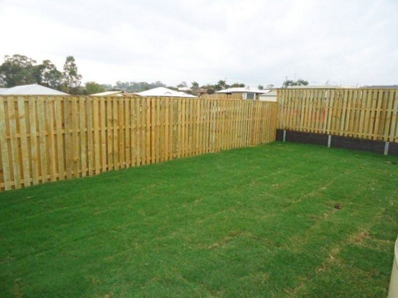 18 Kingfisher Street, Dakabin QLD 4503