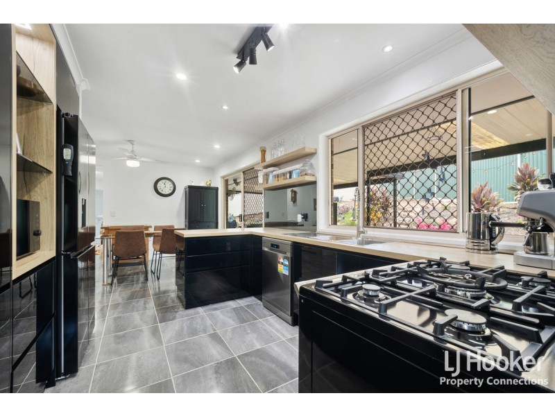 3 Monduran Court, Petrie QLD 4502