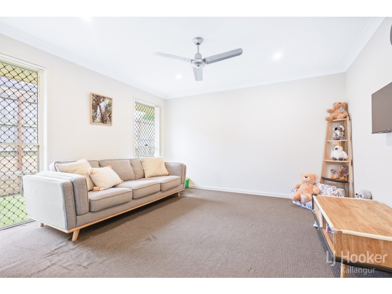 4 Outlook Court, Kallangur QLD 4503