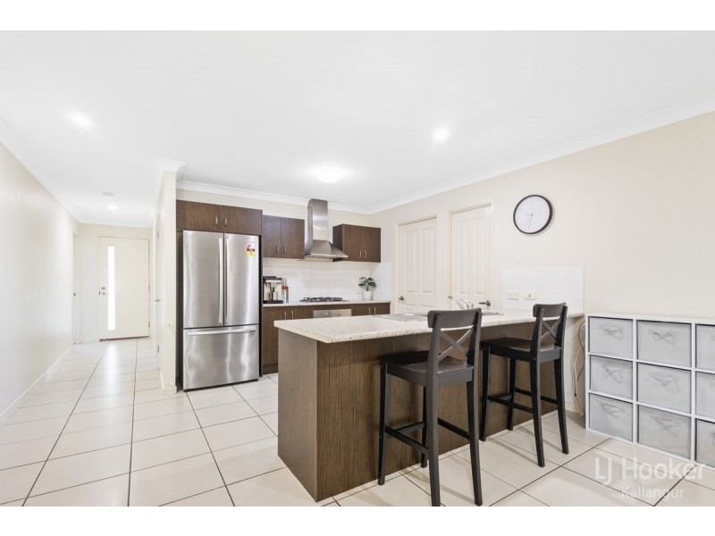 4 Outlook Court, Kallangur QLD 4503