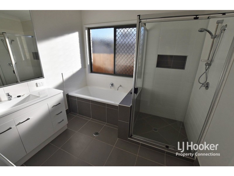 76 Surround Street, Dakabin QLD 4503